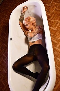 WitchyPixie in the bathtube
